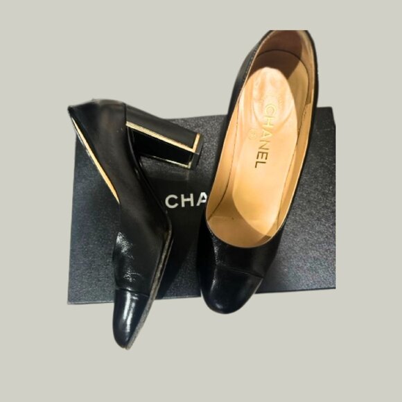 CHANEL Cap-Toe Black Leather Pumps - Picture 2 of 10